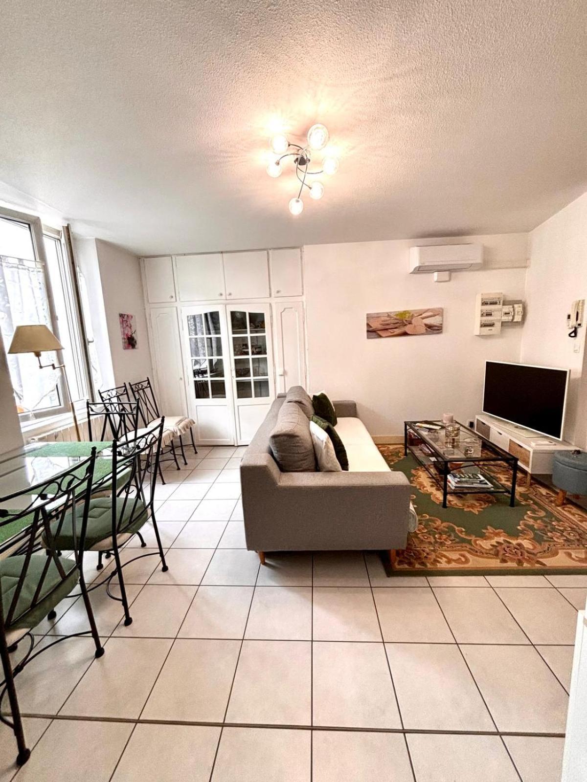 Chez Lucia Appartement Climatise ペリグー エクステリア 写真